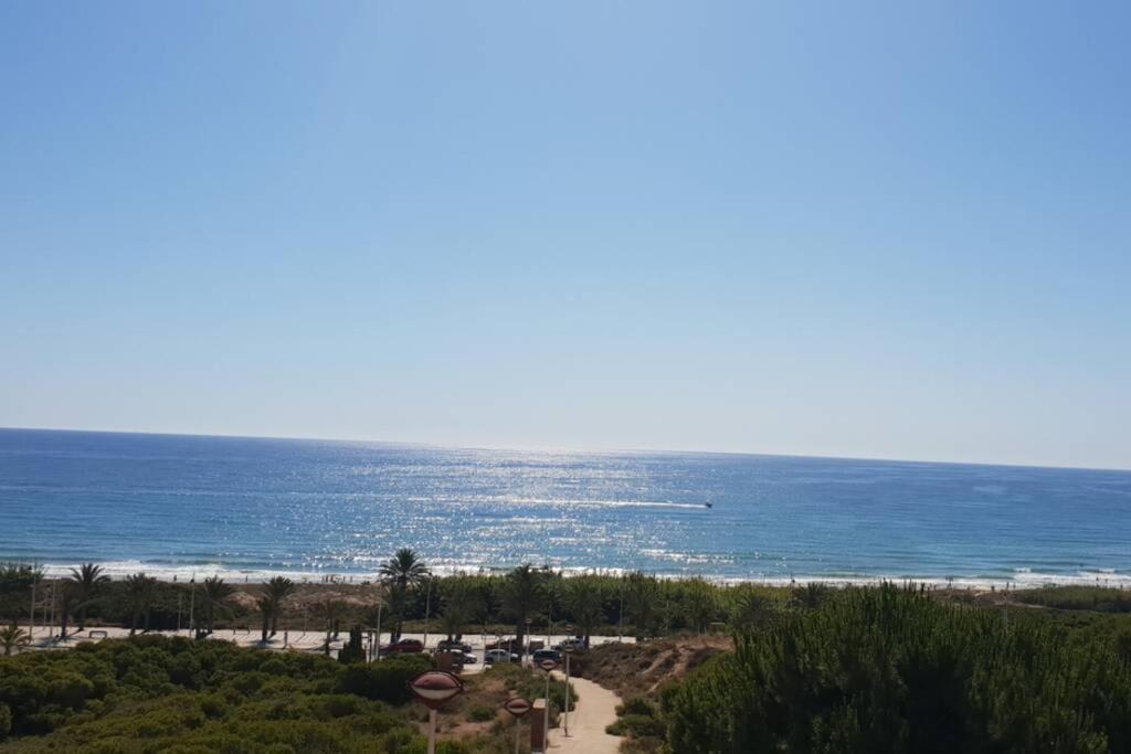 Apartamento Muy Cerca Del Mar. アレナレス・デル・ソル エクステリア 写真